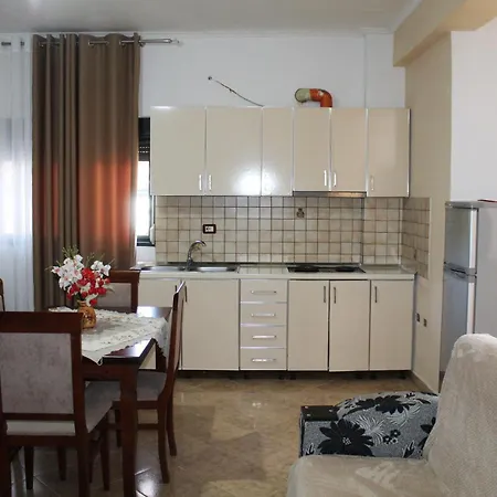 Vangjeli Appartement *
