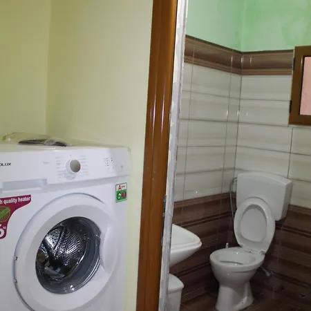 Vangjeli Appartement *